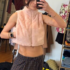 Honey Boutique Toronto Blush Pink Faux Fur Cropped vest